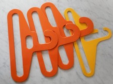 Lot  4 Cintres Ingo Maurer Prisunic plastique Années 70 Vintage