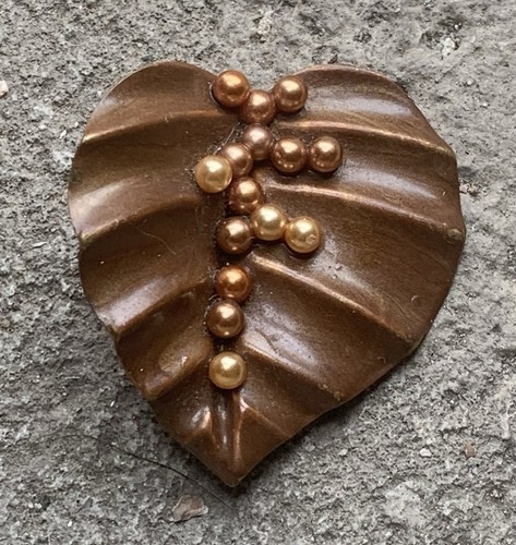 Jolie broche vintage métal - jolie,