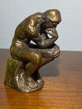 Le PENSEUR DE RODIN, statuette en bronze d’art moderne en reproduction