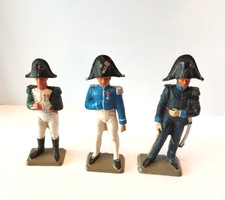 VINTAGE lot 3  FIGURINES