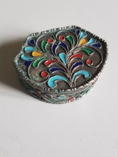 Joli Boite Pilulier en Argent Emaillé  style Berbere  titré  900 mil 22 grammes