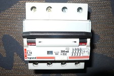 DISJONCTEUR DIFFERENTIEL