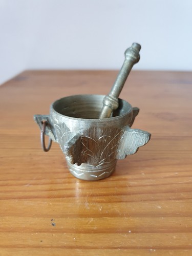 Petit mortier ancien - , à