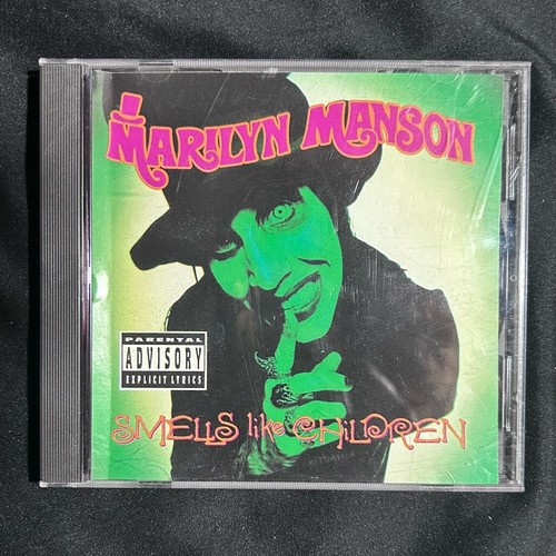 Marilyn manson smells - marilyn,