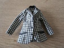 Veste à carreaux noir et