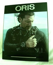 Vintage ORIS montre chrono vitrine diver watch plongeuse publicité plongée p1