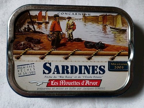 Boîte sardines mouettes - sardines,