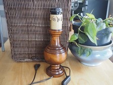 Ancien pied de lampe en Bois massif tourné vintage 1980. Hauteur 32,5 cm.TBE