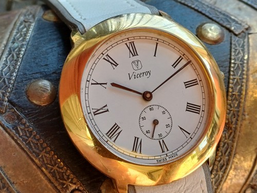 Très belle montre suisse