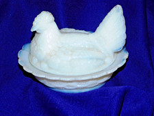 POULE OPALINE BLANCHE FOIRE ANCIENNE  BOITE BONBONNIERE  BEURRIER