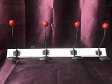 ANCIENNE PATERE SUPPORT ET BOULE EN BOIS CROCHETS METAL