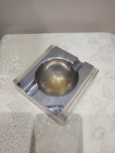 Cendrier design moderniste