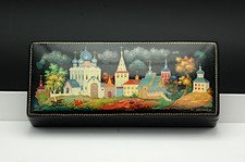 Très belle boîte Laquée Russe (USSR - époque Soviétique), signée, bon état