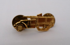 INSIGNE MILITAIRE TANK DESTROYER M3 HALF TRACK US* ARMY WW2 TBE