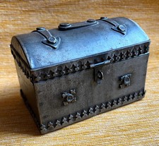 Tirelire / coffret à bijoux, imitation malle ancienne, métal, années 60-70