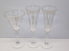 *2 FLUTES A CHAMPAGNE &  1 VERRE CRISTAL très fin Non signés déco TABLE    D