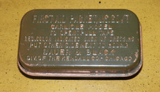 Ancienne boîte métal de pansements complète US ww2