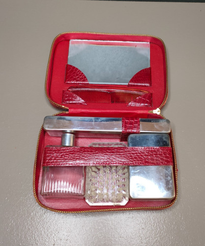 Ancienne trousse toilette - de,