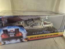 Sunstar SUN2714 DELOREAN DMC12 RETOUR VERS LE FUTUR SUR RAIL EPISODE 3  1/18