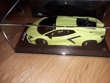 LAMBORGHINI REVUELTO VERDE