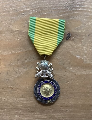 Medaille militaire francaise - medaille,