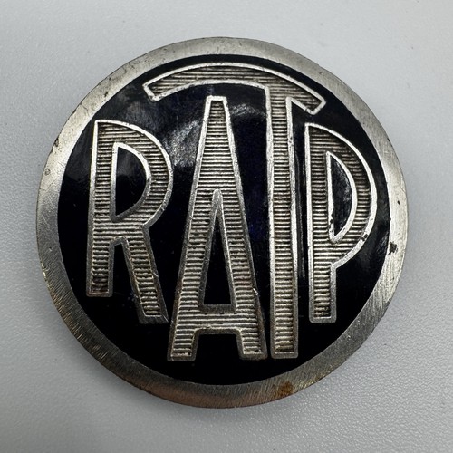 Ancien insigne casquette - de,