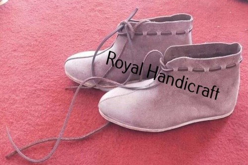 Paire chaussures bottes - de, en