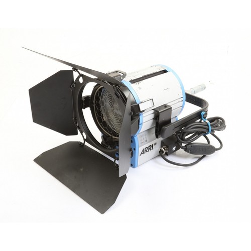 Arri true blue 2000 w - arri, t2