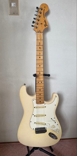 Fender japan stratocaster - japan,