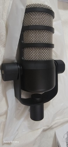 Dynamic podcasting microphone - podcasting,