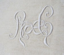 GRANDE NAPPE ANCIENNE DAMASSEE