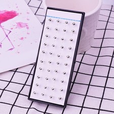 Petites boucles d'oreilles