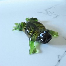 Murano ou Bohème. Grenouille en verre soufflé avec inclusions