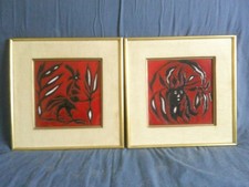 2 carreaux en céramique rouge