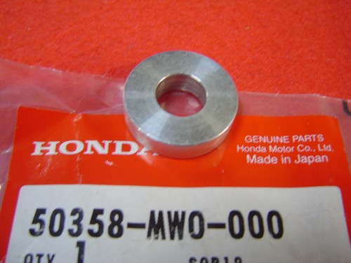 Entretoise support moteur - , av