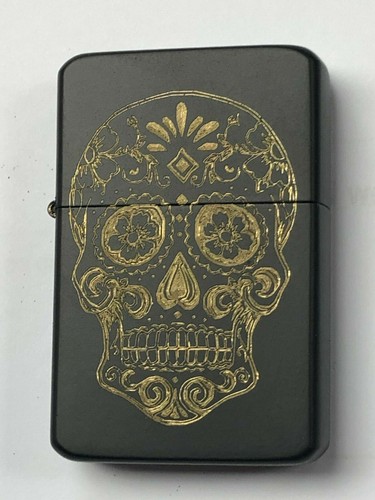 Briquet tête mort - tête, noir