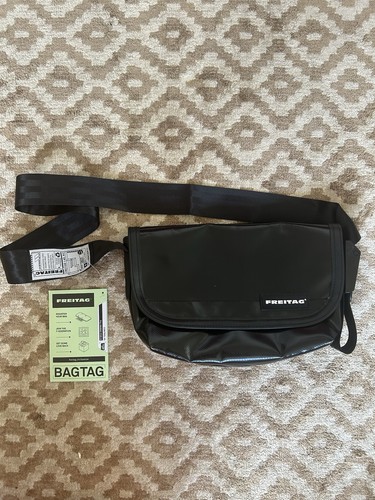 Freitag sac messager noir pvc - noir,
