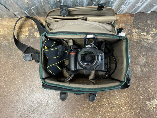 Nikon d40 1mp dslr - 6.1mp,
