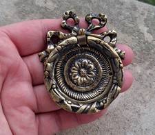 ANCIENNE POIGNÉE DE MEUBLE style Louis XVI, en BRONZE ou LAITON N°44D