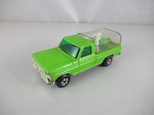 Camion chenil matchbox - camion,