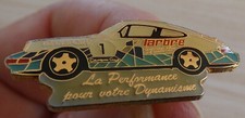 PIN'S PORSCHE 911 CARRERA CUP N° 1 LARBRE VERSION COULEUR GRIS SOUS VOITURE