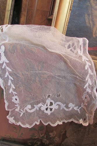 Ancien rideau filet broderie - ancien, a