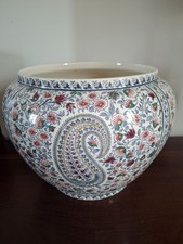 IMPORTANT CACHE POT FAIENCE DE