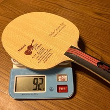 1 raquette de tennis de table