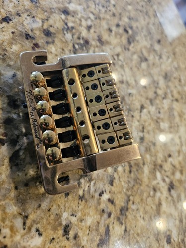 Kahler 2215 stud - mount, tremolo