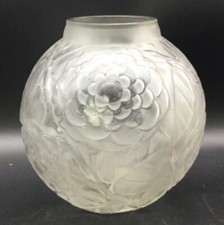 Ancien vase boule signée