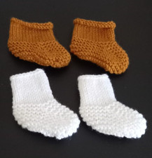 Lot de 2 PAIRES de CHAUSSETTES - CHAUSSONS - BEBE - taille naissance 3 mois