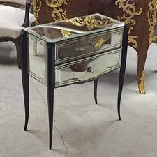 Petite Commode En Verre -