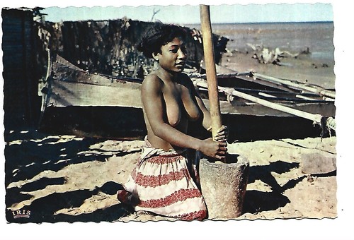 Madagascar femme aux - nu,