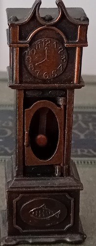 Taille crayon ancien - crayon, horloge
